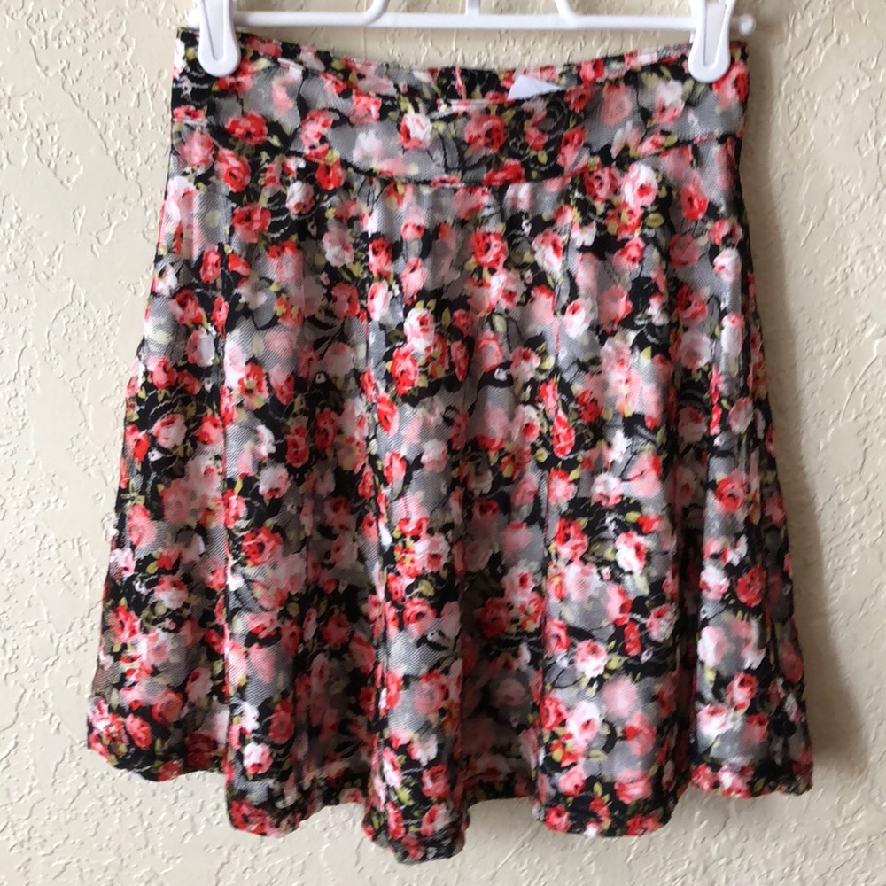 Millau Floral Pleated Mini, NWT, XS